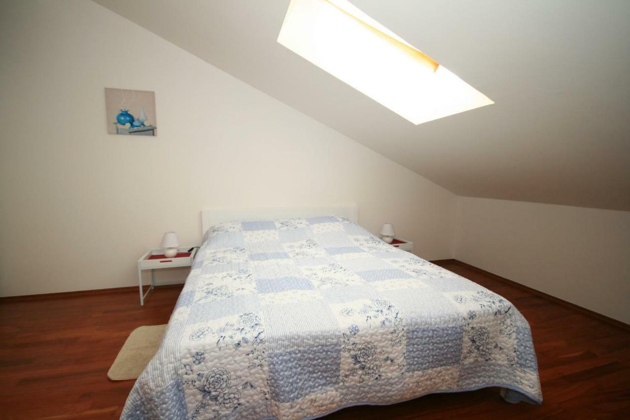 Apartment Mimoza 5, Baska, Krk Exterior photo