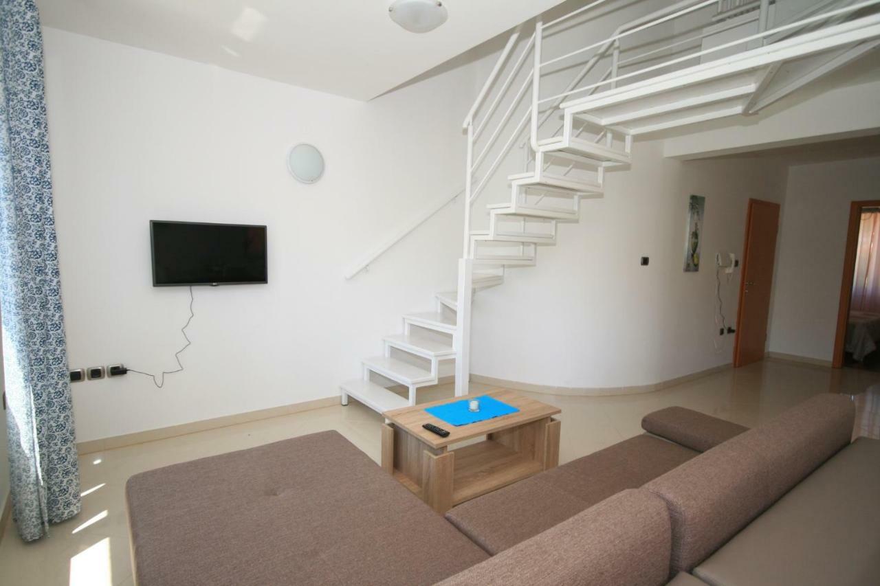 Apartment Mimoza 5, Baska, Krk Exterior photo